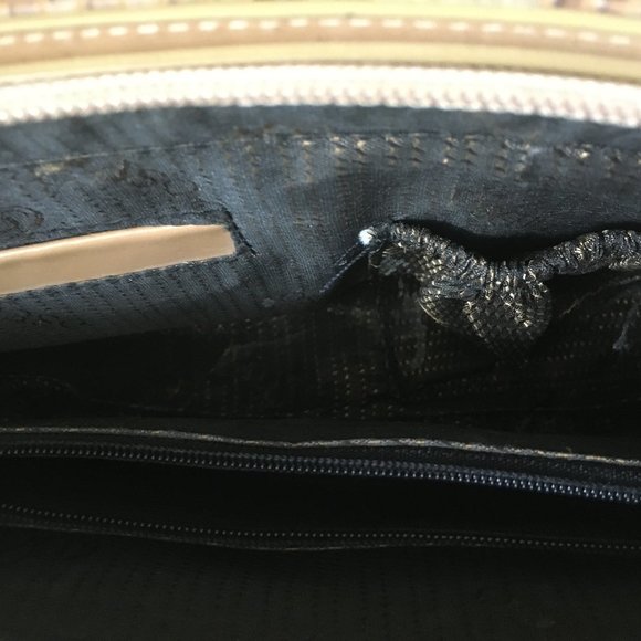 Vintage Shoulder Bag - Picture 3 of 3